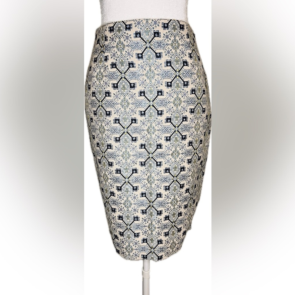 The Limited Jacuard Skirt with Metallic Thread of Navy, Yellow, Lavender Accents